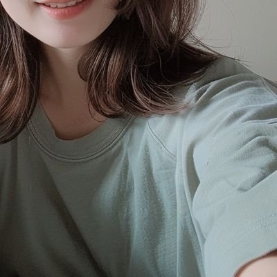 bzeh99_'s profile picture. 全然かわいくはありません