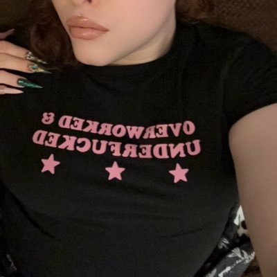 $10 DM fee non mutuals. Meetups w/ moots only 🥰 30 poly/partnered. trans femme they/them 😈 💕 🏳️⚧️🏳️🌈🇲🇽🇵🇷 NO MINORS!!!