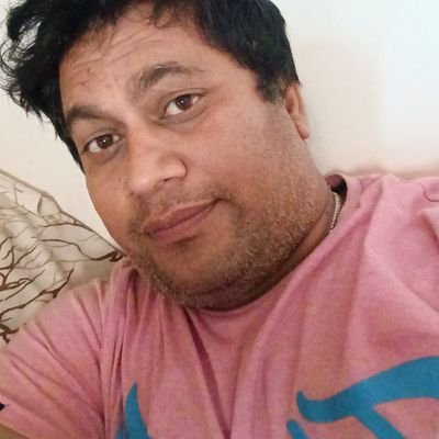 आप सभी दोस्तों से बस यही कहते है हर पल बहुत कीमती है इसे जी भर के जियो ♥️