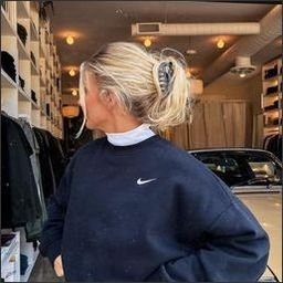 KEmard42233's profile picture. 