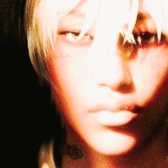 VIDEO GAME STYLIST. RATED 𝙓𝙓𝙓 💋🩸🤍🔞 NSFW for DARK THEMES, VIOLENCE, NUDITY, GORE +. I RT A LOT. main: @ toninovalerii