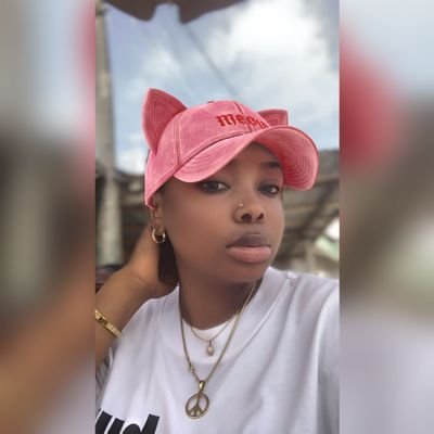 An economist/a realist/a unique soul and I love smart people.