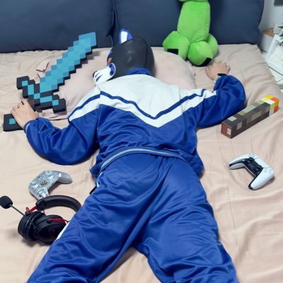Base北京 | 26-175-62 | 99%sub 爱好广泛,👟🧦🐶🦶🏻🔑乳胶/校服/篮球服/捆绑/木乃伊/边控龟责/训狗/生活化/重度束缚/电击/呼控。Into chastity/rubber heavy bondage/school uniform/dog training. 微社恐,不随便约。