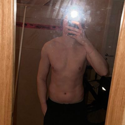 🔥Hung & Fit| bonepressed 21cm |😈 Live on Chaturbate: cluko | OnlyFans: curved19cm | Custom content available |💌 DM for requests ⬇️
