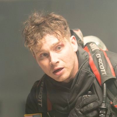 𝐦𝐚𝐫𝐢 ! 🏳️‍🌈 | 911 spoilers🚒さんのプロフィール画像