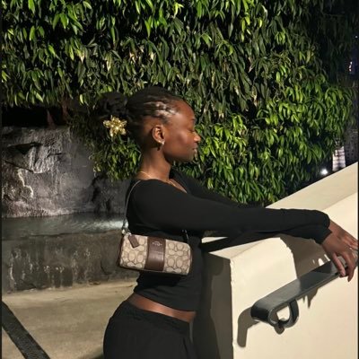 Khadiiee19's profile picture. #221