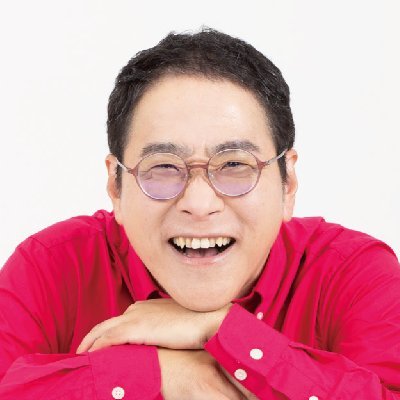 年中ピンクの服を着てるお笑い好きです。囲碁将棋、タモンズ、ザ・パンチ、マシンガンズ、GAG、トット、ヘンダーソン、おいでやす小田あたりを応援してます😆708090年代アイドル歌謡曲に感想考察を好き勝手に述べます。「PowerPoint最強資料のデザイン教科書」の著者ですがパワポ要素はほぼ0です。たぶん無害な人です。