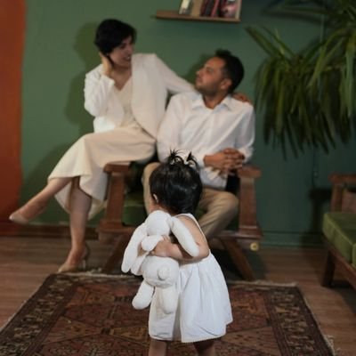 من یه مامانم و از این نقش، لذت میبرم.
علاقهی زیادی به تولید محتوای متنی دارم، واسه همینه که اینجام.