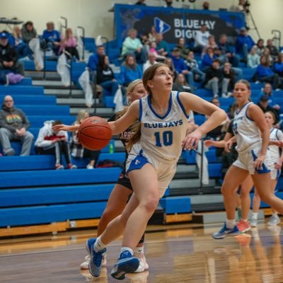 PG/SG #10/#11 5’7 | Bondurant Farrar Basketball + Track ‘27 | God first ✝️ | 4.0 gpa📚