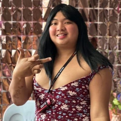 dercc19's profile picture. ----