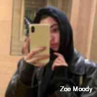 zzoe_moody's profile picture. Status update: currently hungry 🍔🍟🌭🌮🥗🍪