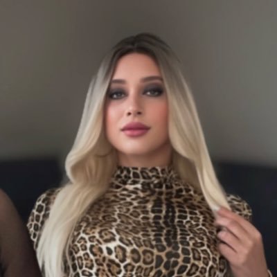 🏳️⚧️Trans sissy.🍆Content creator. 🎥 Nylon fetishist.🫦You know where to find me…