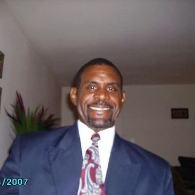 waikikibutts's profile picture. 