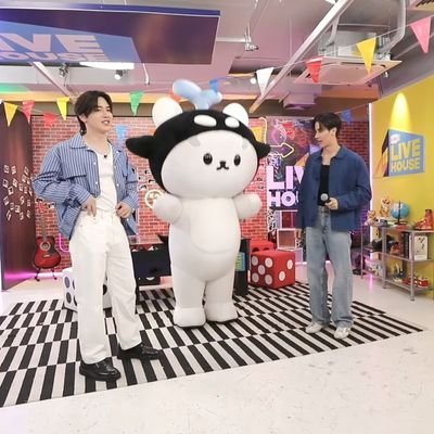 xxxnaytewxxx's profile picture. Entering my seventh year of being a fan of @new_thitipoom and @Tawan_V