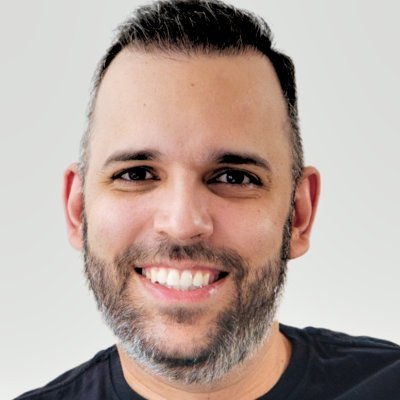Likes to build consumer apps. Building SnapPile as a side project.
Helped to ship Beeper and founded Bluelux (Consumer hardware startup)