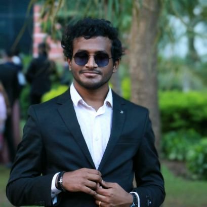 Hello World!
MS CS @VanderbiltU · AI Explorer · Coding Enthusiast
Capturing the world through pixels & prompts 📸🤖