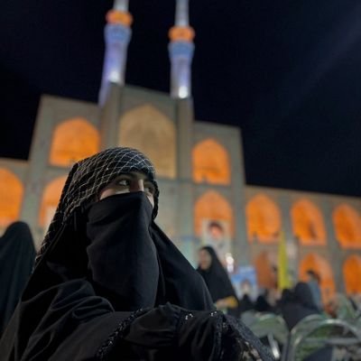 zynb_prsn's profile picture. -زاده دارالعباده 
-طراح پوستر،بنر و تامنیل
-شیمیست  
-سنصلی فی القدس انشالله