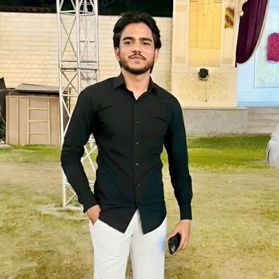 Shaannnnnn__'s profile picture. Entrepreneur | Business Administration | Social activist | Jamia millia islamia 🥀