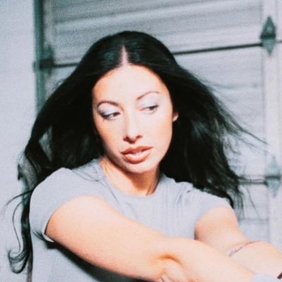 delaceyofficial's profile picture. ꜱᴏɴɢʙɪʀᴅ 🌹 crying over beauty out now.