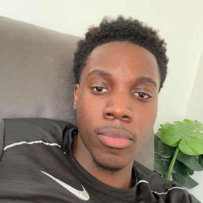 jayrozz7's profile picture. 