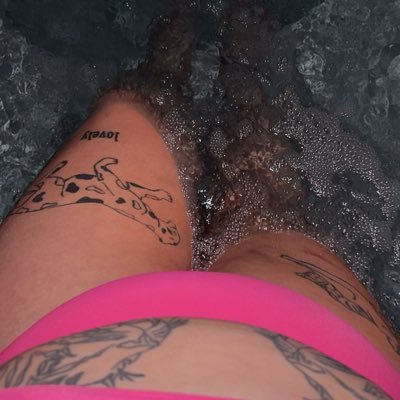 divine__feline's profile picture. curvy princess 😽👑