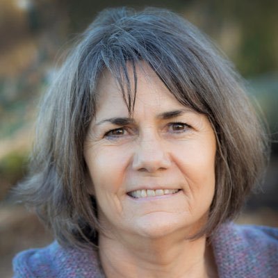 Carrie Andrews, IIN Health Coach, AADP Certified, utilizing a holistic approach to wellness, in harmony with the natural world.🐝🌱🌎🌟