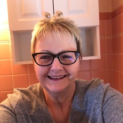 juliekaplan6's profile picture. 