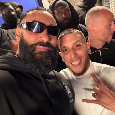 RedVolt76's profile picture. Welcome à tous 😄 Pour Suivre mes lives sûr Twitch et passer un bon moment sur Call Of Duty, Warzone 💀🔥 Ea Fc 24⚽🎮