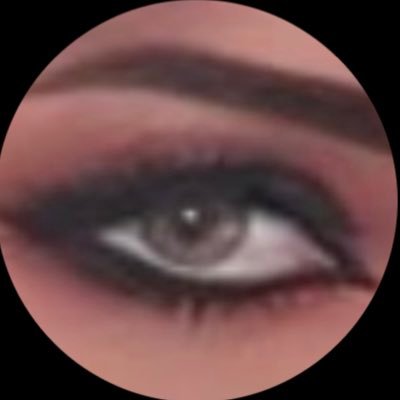💕في إحد القبور قطعة من قلبي تذيد المشاعر اشتياق لهافي كل لحظة اللهم أرحمهما واجعلهما من أهل الجنة أمي وأبي 🙏