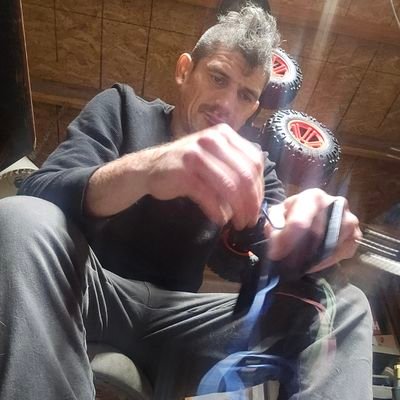 If you need money to have sex with me don't fuck with me I don't even want to fuck you see it's like playing with a gummy worm and a hot car okay leave me the f