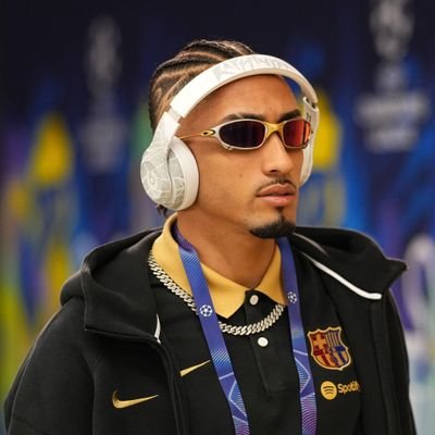 حـــتـــــى
في مواقع التواصل الإجتماعي إحرص على مرافقة الصالحين ..💙