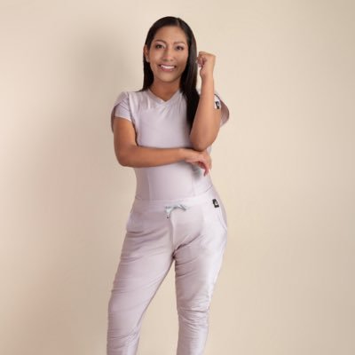 Soy Médico con especialidad en Geriatra y con maestría en Salud Pública. Cada sonrisa es una luz de vida ✨💖