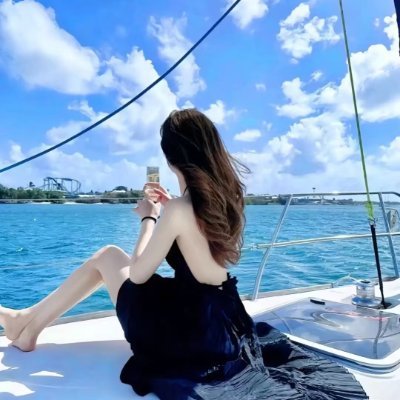 MadelineRo52472's profile picture. Single