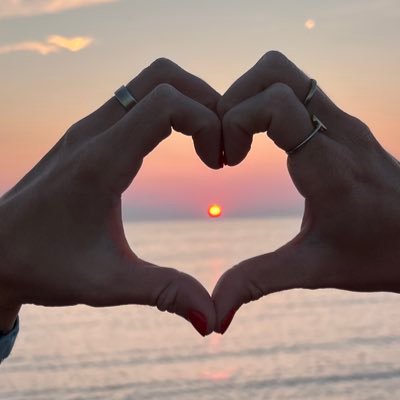 DeeeGee61's profile picture. I’ll just keep this to myself. 😉