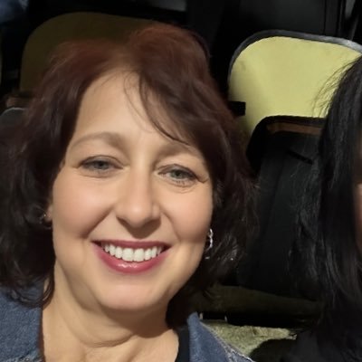 5u5anR's profile picture. Wife & Boy Mom🥰  🖤💛Sports & Music lover🎶 #LoveThyNeighbor🌍