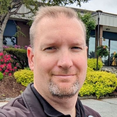 Assistant Business Manager at IBEW Local 213
Husband & Father of 3
Hockey Dad/Coach
Opinions are my own