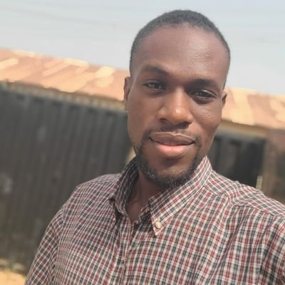 God's ambassador☺️. A financial trader📊📉🤫. A Law student😶. I'm the fastest man alive 😌
