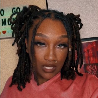 WZ GAMER Twitch 🎮 / prettyeyes_gen Insta / prettyeyes_gen #BWOC