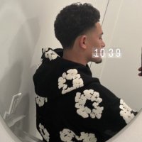 . (@unknown05e) 's Twitter Profile