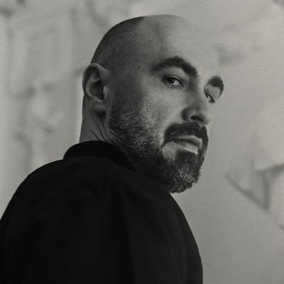 Autor powieści, scenariuszy i podcastów/writer and screenwriter from Poland.