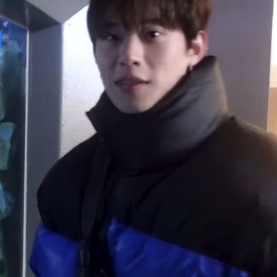 성철배우님 덕질계/
그림그려요./
헤더-캐슬님/
성철밴님한테 금화살1231개 맞았어요/
헤더 아마 계속 고정/
엄 그럴리가 있겠냐만은 혹시나 해서 적음 제가 찍고 그린 사진,영상,그림 로고크롭 및 2차가공 ❌️