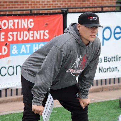 Assistant Head Coach Offensive Coordinator and Offensive Line Coach at @UVAWiseCavsFB #PEWAV #Warhogs🐗