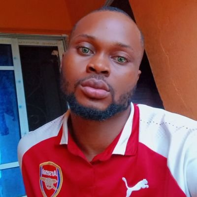 📍Laboratory scientist,
📍pure and Applied chemist,
📍Song writer,
📍Worshiper 🎤,
📍Jesus addict,
📍media personality,
📍model, 📍OAP in view