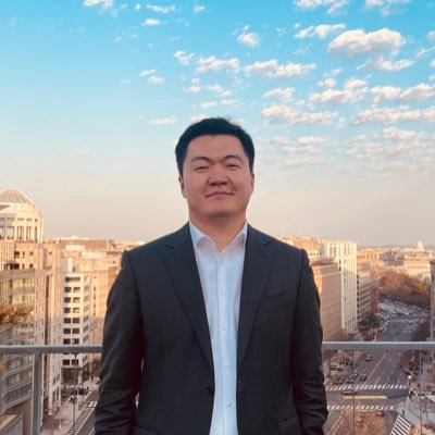 GuyenG's profile picture. @penn_state alumnus | Global Shaper @WEF