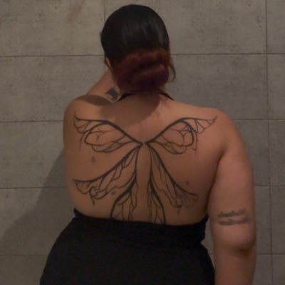 muylind444_'s profile picture. 20;bisexual. alacant. | ☉ aries | 🇪🇸;🇲🇷