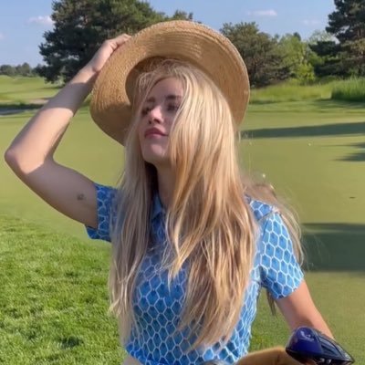 Watch me launch a golf apparel brand Shopify Launching soon! 📸Golf, Drone, Nature Chicago 🇺🇸also I'm a Tech Sales Executive