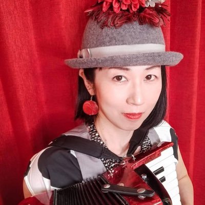 劇作家・演出家/ドット服/どこでも行きます/1999 第4回劇作家協会新人戯曲賞 佳作・北海道知事賞 2007 第4回近松門左衛門賞 2014 第20回劇作家協会新人戯曲賞 2014 第59回岸田國士戯曲賞 最終候補 2015 第16回岡山芸術文化賞 準グランプリ/💓🪗&🥁💓