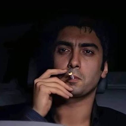 ynsemrree's profile picture. Allah deyip yola çıkan yolda mı kalırmış.