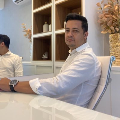 Empreendendo na área da Saúde e Tecnologia da Informação. Desenvolvemos projetos de Inteligência Artificial, com foco na criação de agentes autônomos.