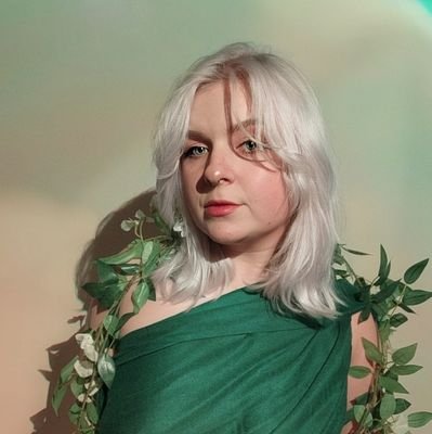 gracie | gothgoose β π¦ Profile